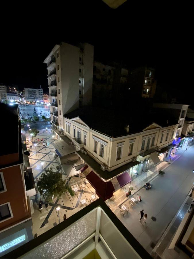 Happy Place! Big, Bright & Central - Ideal For Families And Groups Of Friends Patras Eksteriør billede