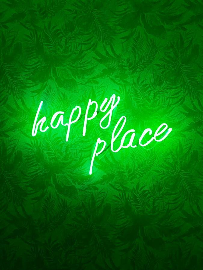 Happy Place! Big, Bright & Central - Ideal For Families And Groups Of Friends Patras Eksteriør billede