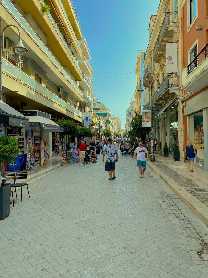 Happy Place! Big, Bright & Central - Ideal For Families And Groups Of Friends Patras Eksteriør billede