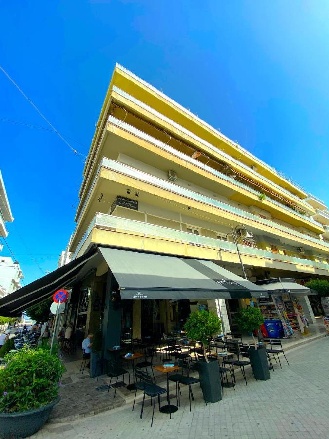 Happy Place! Big, Bright & Central - Ideal For Families And Groups Of Friends Patras Eksteriør billede
