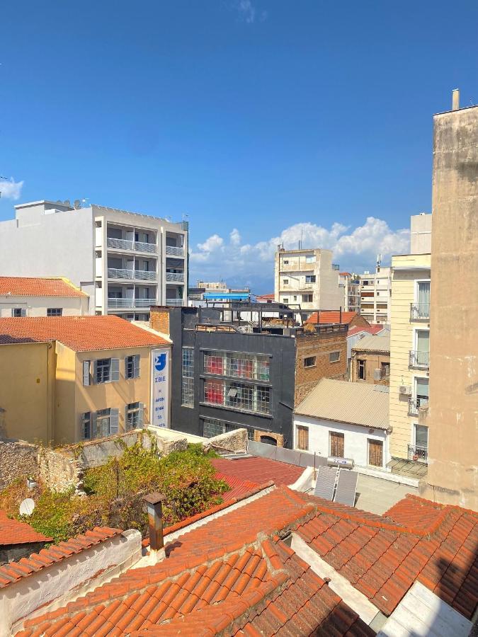 Happy Place! Big, Bright & Central - Ideal For Families And Groups Of Friends Patras Eksteriør billede