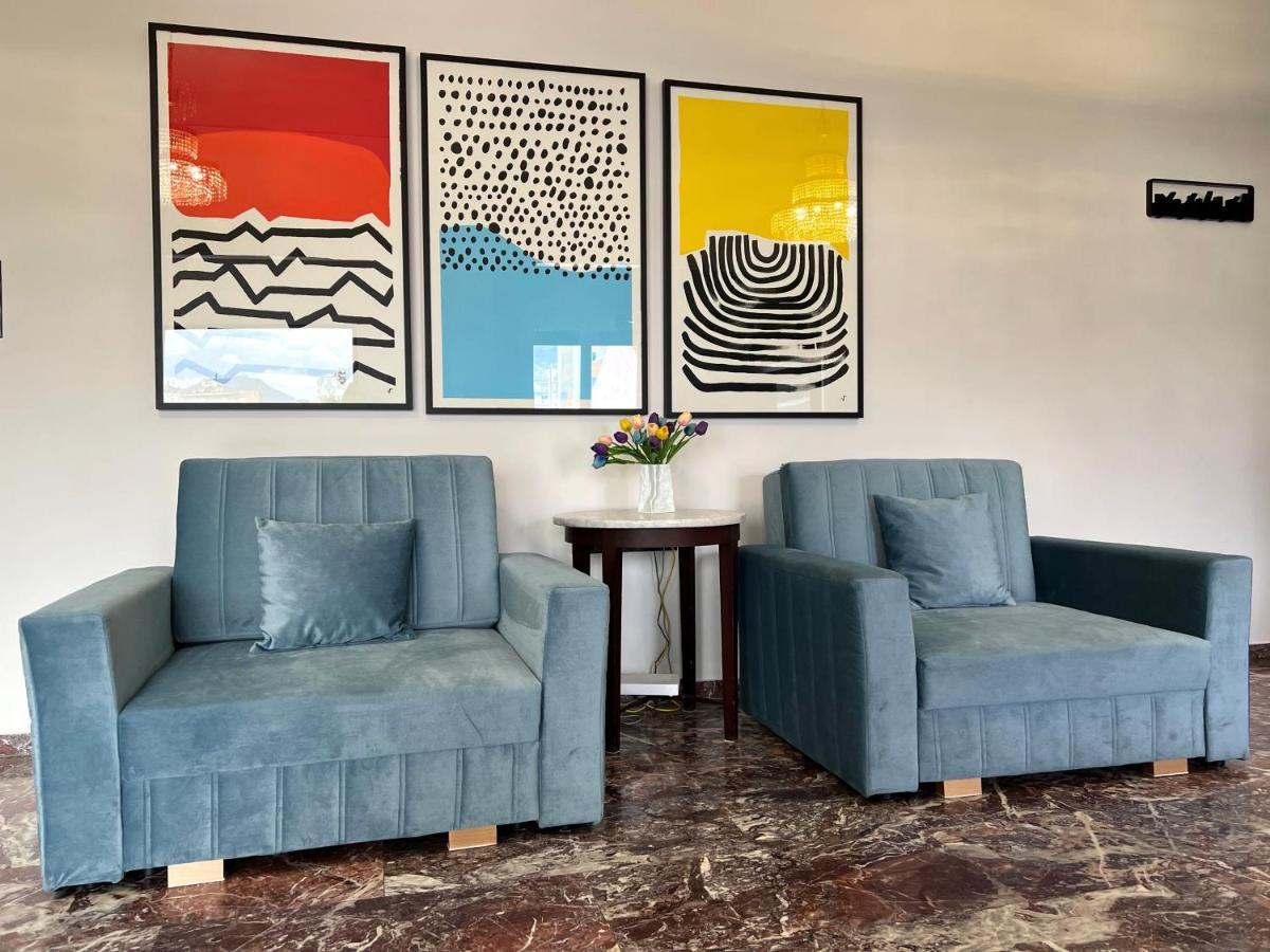 Happy Place! Big, Bright & Central - Ideal For Families And Groups Of Friends Patras Eksteriør billede