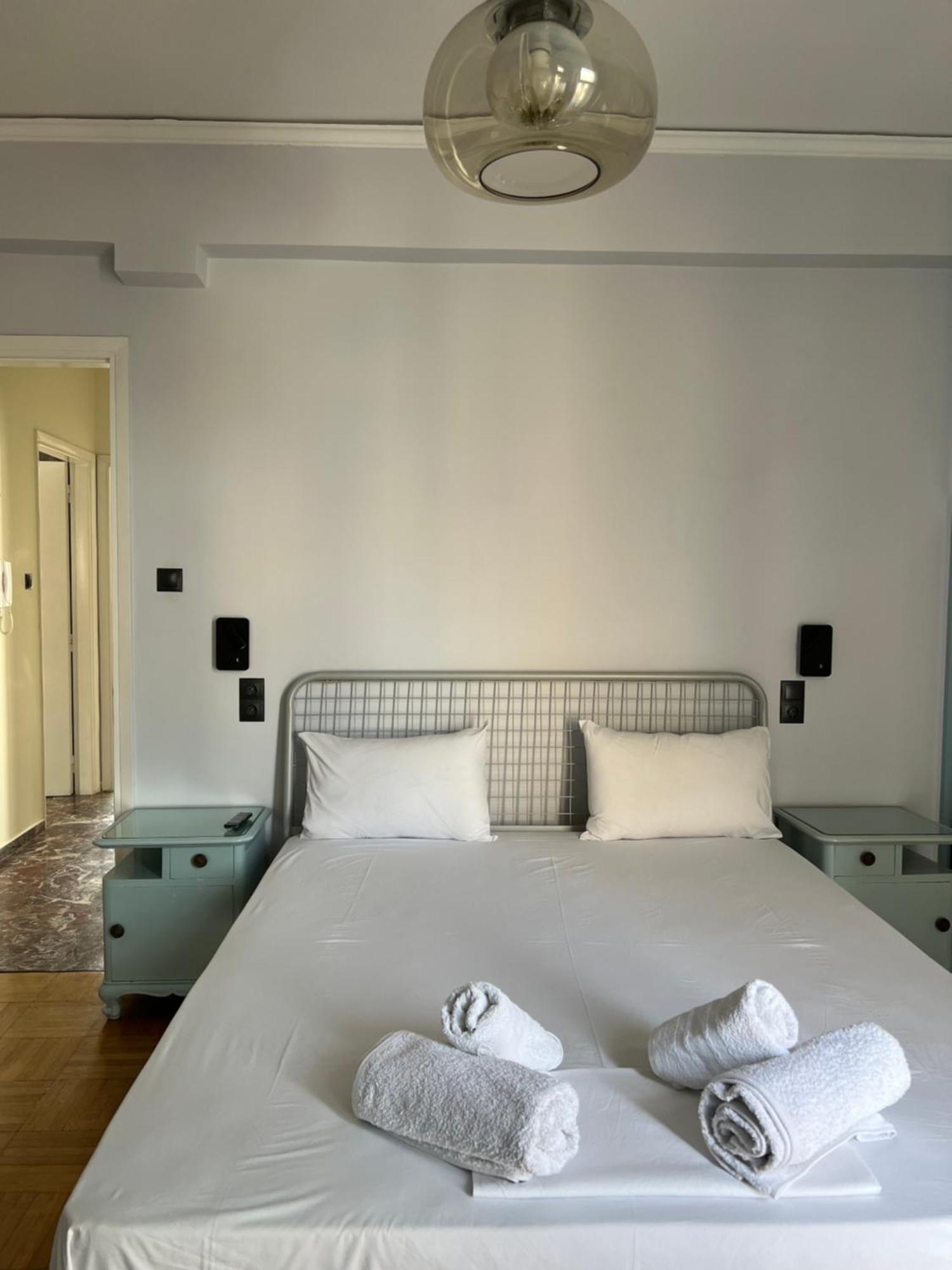 Happy Place! Big, Bright & Central - Ideal For Families And Groups Of Friends Patras Eksteriør billede